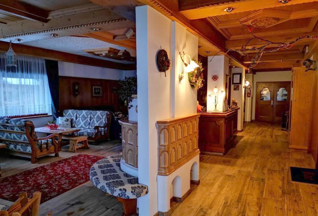 Hotel Rosalpina Rocca Pietore Kültér fotó