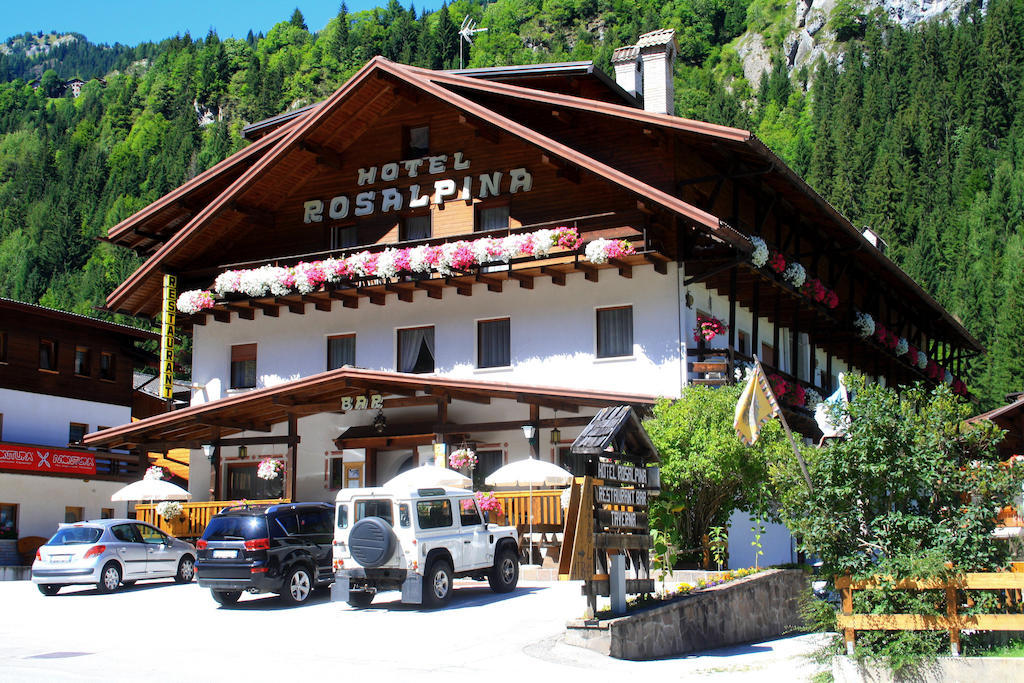 Hotel Rosalpina Rocca Pietore Kültér fotó