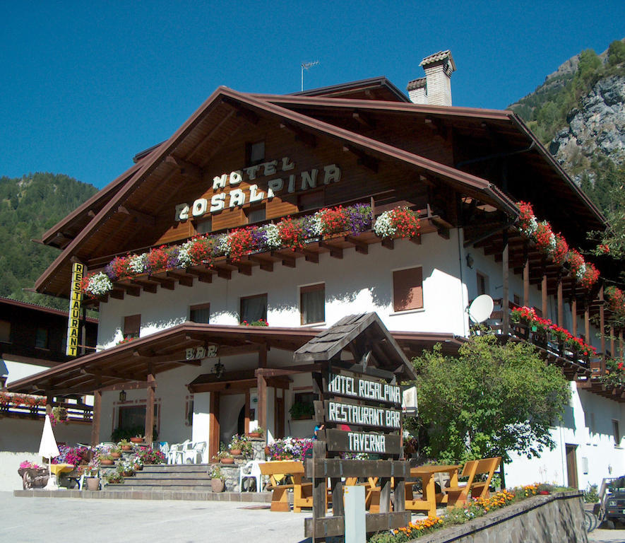 Hotel Rosalpina Rocca Pietore Kültér fotó