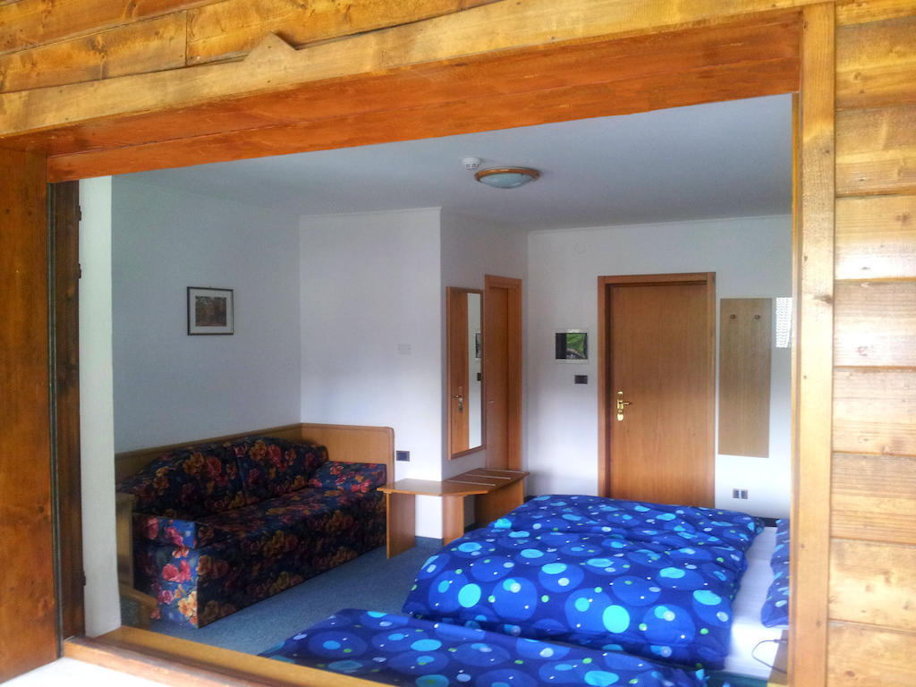 Hotel Rosalpina Rocca Pietore Szoba fotó